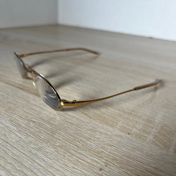 Vintage Gucci GG2678 629 Eyeglasses Gold Metal Frames 52-17-135 Excellent Cond - Picture 3 of 8